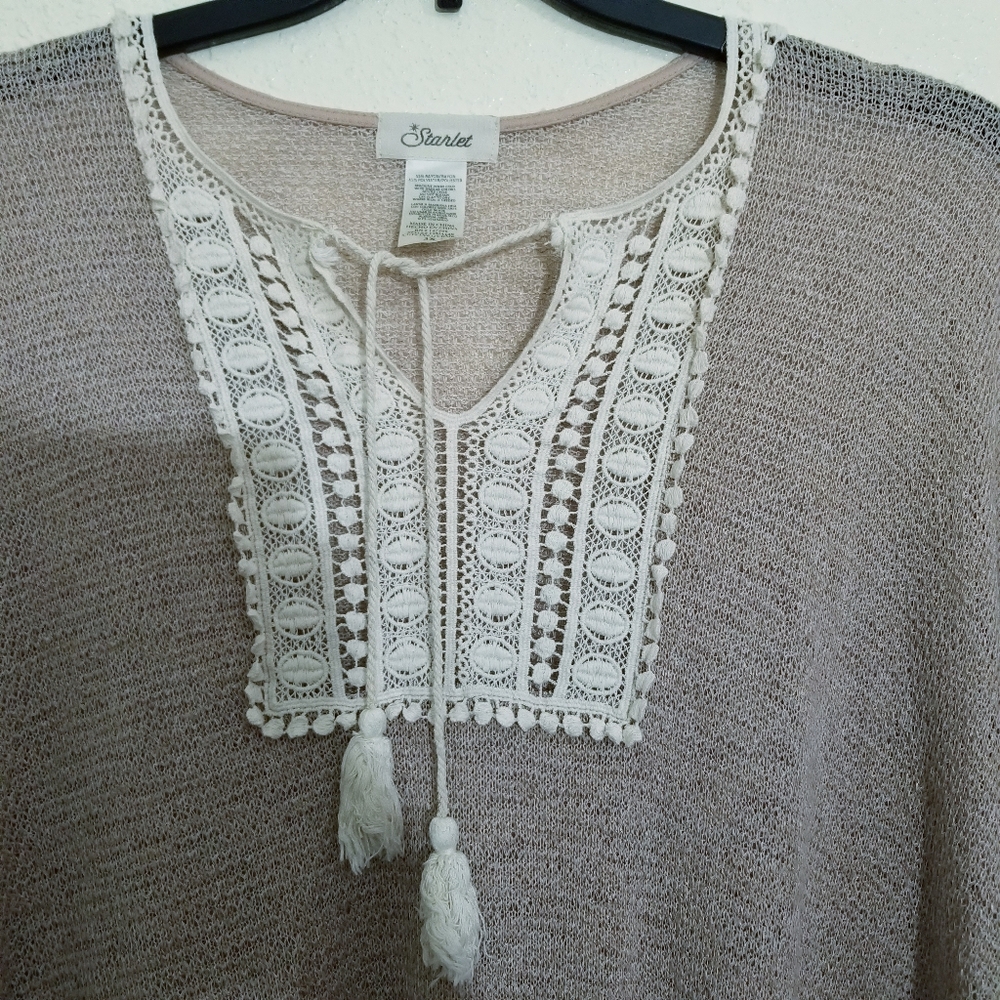 Plus Size crochet detail top - Picture 5 of 9